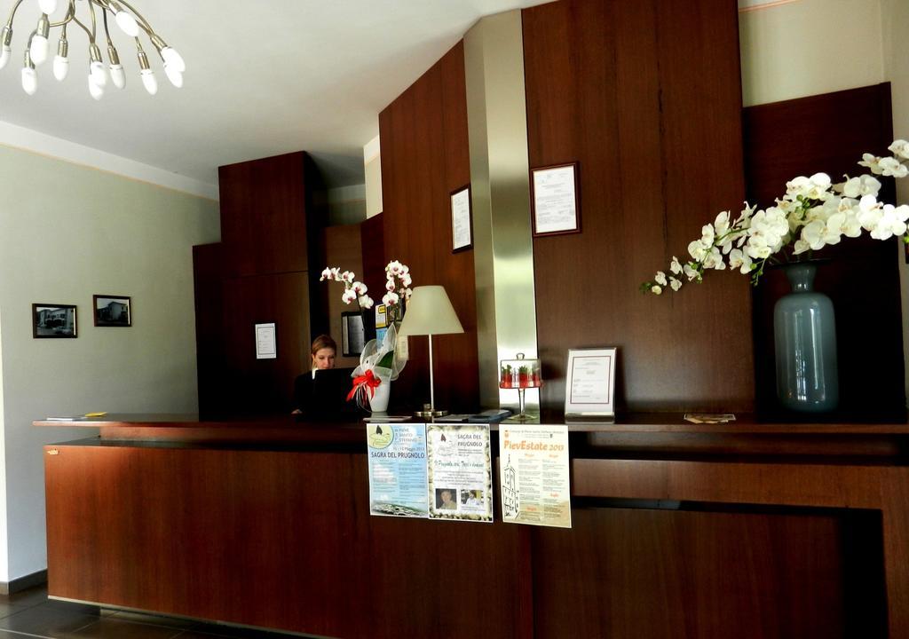 Hotel Santo Stefano Пьеве-Санто-Стефано Экстерьер фото