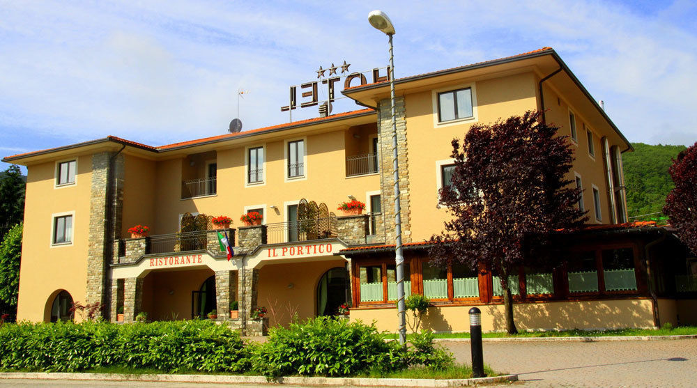 Hotel Santo Stefano Пьеве-Санто-Стефано Экстерьер фото